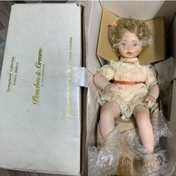 New Georgetown Collection Peaches & Cream Porcelain Doll - Picture 1 of 6